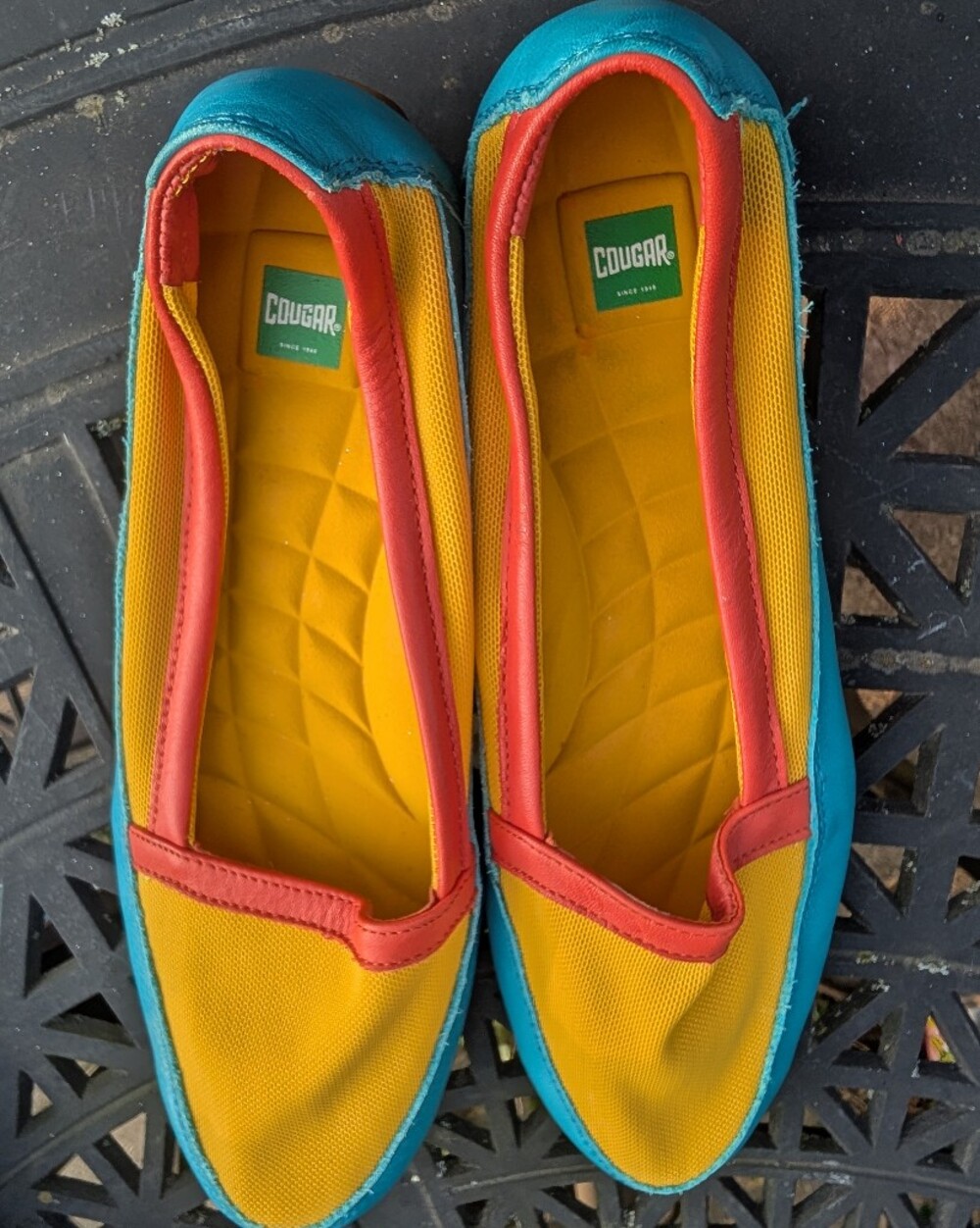 Cougar Women's Slip On Shoes Size 8